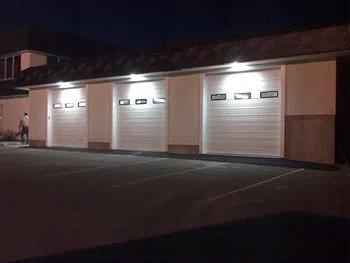 Garage Door Solution Service Rumford, RI 401-320-1105 - com-gdr-16m