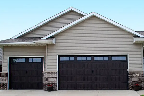 Garage Door Solution Service Rumford, RI 401-320-1105 - res-gdr-16m