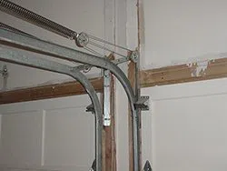 Garage Door Solution Service Rumford, RI 401-320-1105 - spr-gdr-16m